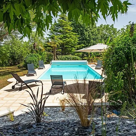 Holiday home La Du Trel Maison De Charme L Piscine *